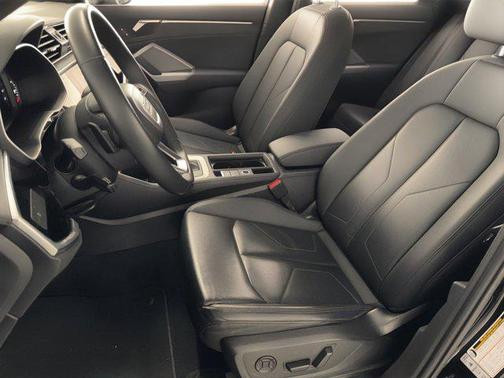 2022 Audi Q3 45 S line Premium