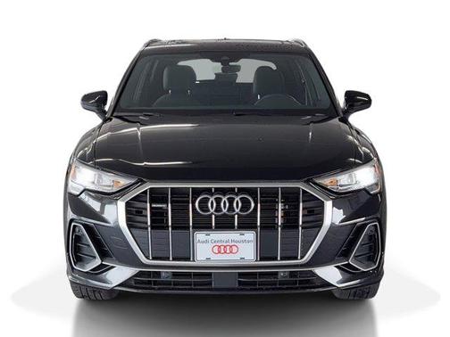 2022 Audi Q3 45 S line Premium