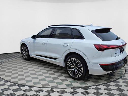 2024 Audi Q8 e-tron Premium Plus