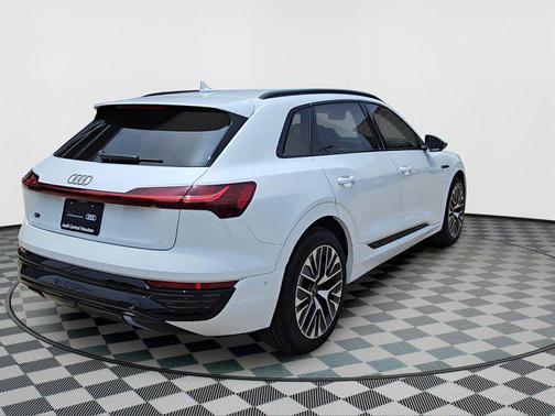 2024 Audi Q8 e-tron Premium Plus