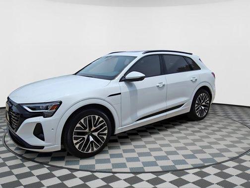 2024 Audi Q8 e-tron Premium Plus