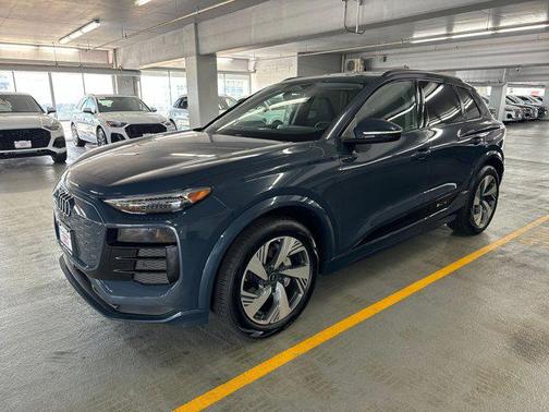 2025 Audi Q6 e-tron Prestige quattro