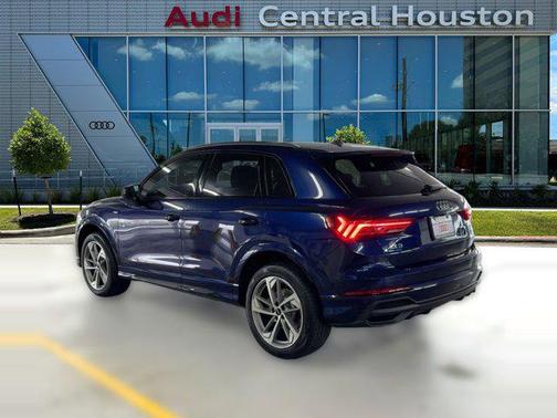 2025 Audi Q3 Premium 45 TFSI S line quattro Tiptronic