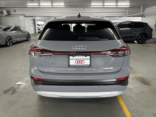 2025 Audi Q4 e-tron Premium 45 RWD
