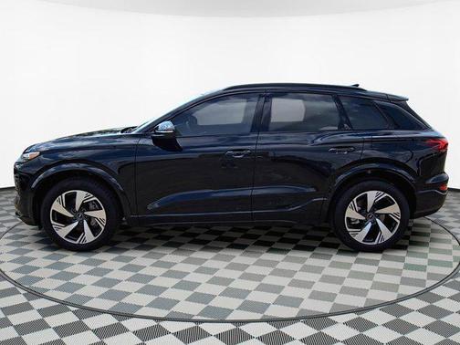 2025 Audi Q6 e-tron Premium Plus quattro