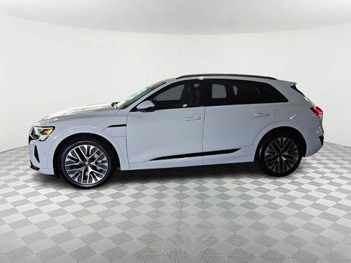 2024 Audi Q8 e-tron Prestige