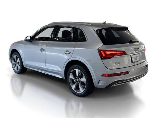 2023 Audi Q5 40 Premium Plus