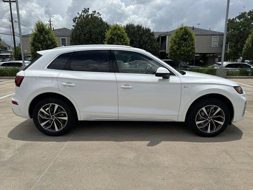 2023 Audi Q5 45 S line Premium Plus
