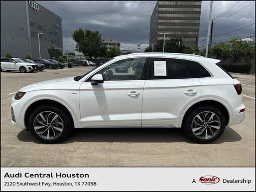 2023 Audi Q5 45 S line Premium Plus