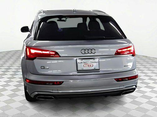 2024 Audi Q5 45 S line Premium