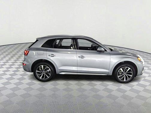 2024 Audi Q5 45 S line Premium