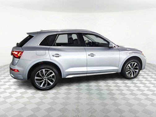 2024 Audi Q5 45 S line Premium