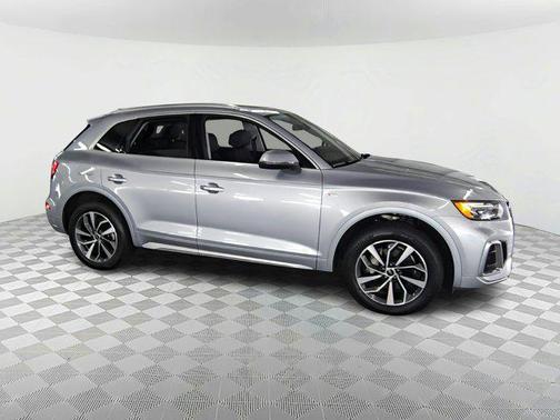 2024 Audi Q5 45 S line Premium