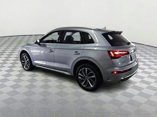 2024 Audi Q5 45 S line Premium