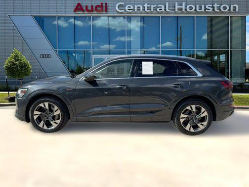 2021 Audi e-tron Premium