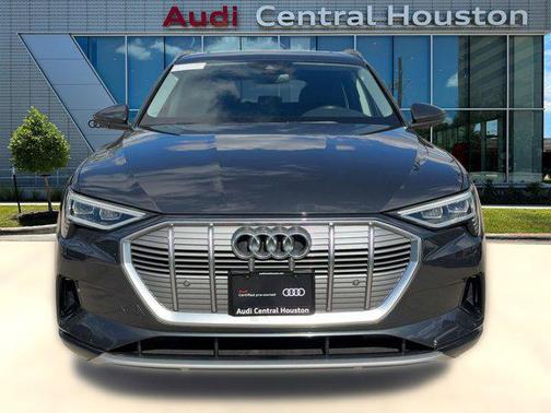 2021 Audi e-tron Premium