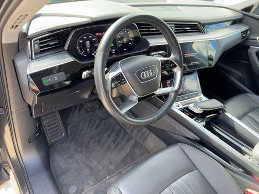 2021 Audi e-tron Premium