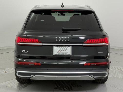2024 Audi Q7 55 Premium Plus