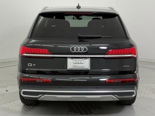 2024 Audi Q7 55 Premium Plus