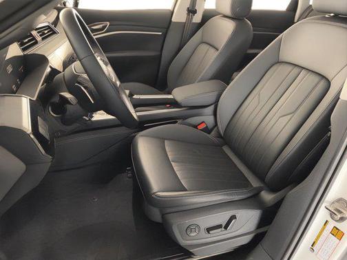 2022 Audi e-tron Premium
