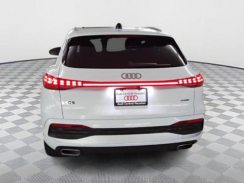 2025 Audi Q5 Premium