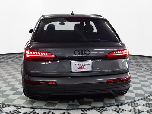 2025 Audi Q7 45 Premium Plus