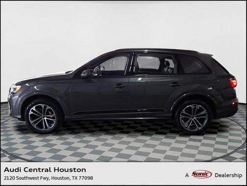 2025 Audi Q7 45 Premium Plus