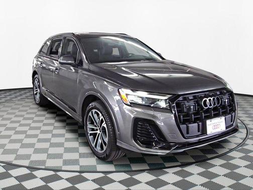 2025 Audi Q7 45 Premium Plus