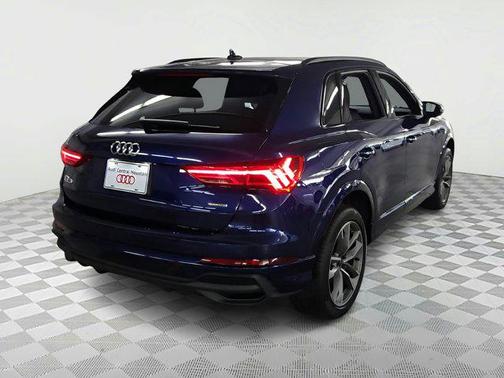 2024 Audi Q3 Premium 45 TFSI S line quattro Tiptronic