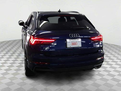 2024 Audi Q3 Premium 45 TFSI S line quattro Tiptronic