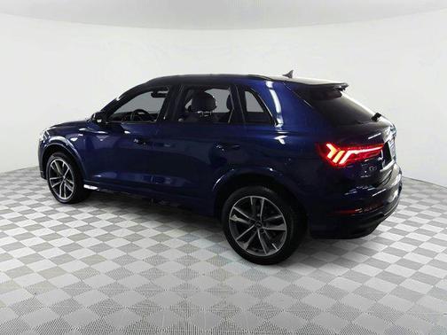 2024 Audi Q3 Premium 45 TFSI S line quattro Tiptronic