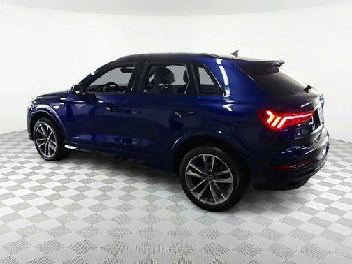2024 Audi Q3 Premium 45 TFSI S line quattro Tiptronic