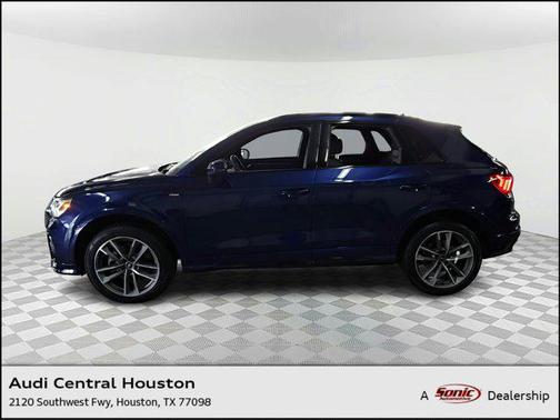 2024 Audi Q3 Premium 45 TFSI S line quattro Tiptronic