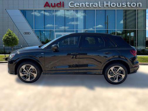 2025 Audi Q3 Premium 45 TFSI S line quattro Tiptronic