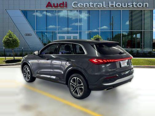 2025 Audi Q5 Premium Plus TFSI quattro S tronic