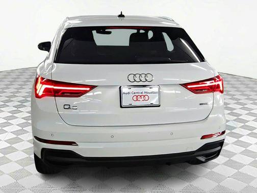 2024 Audi Q3 45 S line Premium Plus