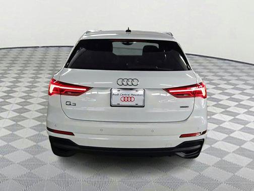 2024 Audi Q3 45 S line Premium Plus