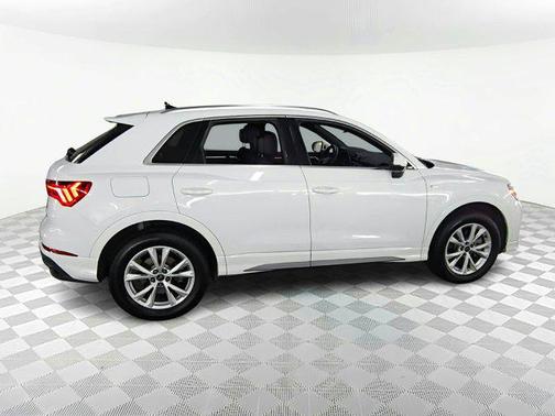 2024 Audi Q3 45 S line Premium Plus