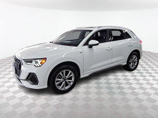 2024 Audi Q3 45 S line Premium Plus