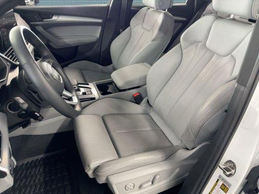 2025 Audi Q5 45 S line Premium