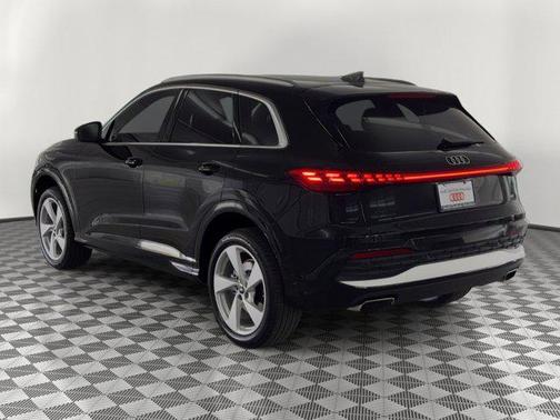 2026 Audi Q5 Premium Plus TFSI quattro S tronic