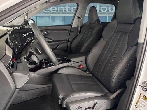 2025 Audi Q6 e-tron Premium Plus quattro