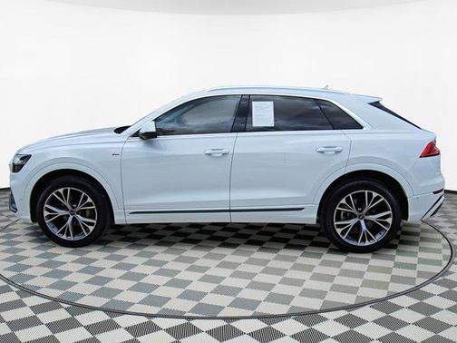 2023 Audi Q8 Premium Plus 55 TFSI quattro Tiptronic
