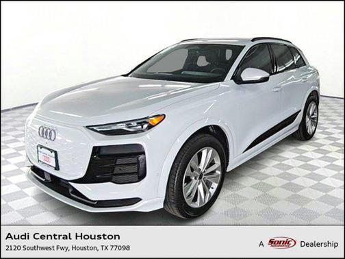 2025 Audi Q6 e-tron Premium