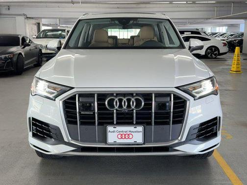 2022 Audi Q7 55 Premium Plus