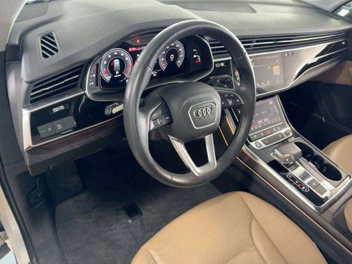 2022 Audi Q7 55 Premium Plus