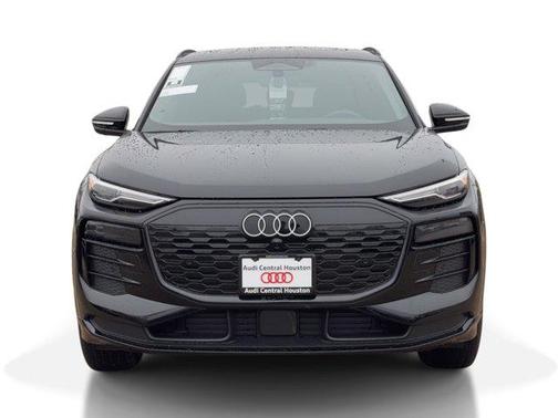 2025 Audi Q6 e-tron Premium quattro