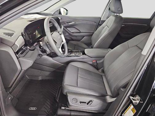 2025 Audi Q6 e-tron Premium quattro