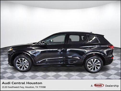 2025 Audi Q6 e-tron Premium quattro