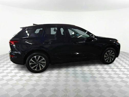 2025 Audi Q6 e-tron Premium quattro